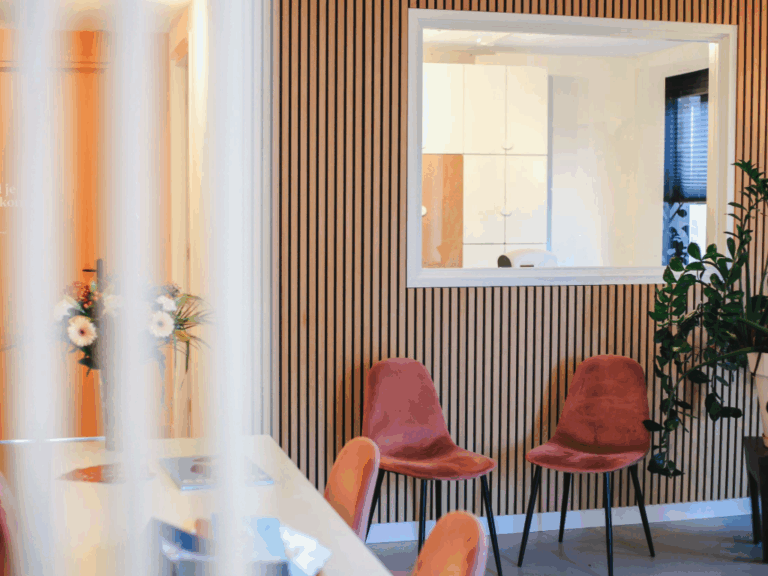 wachtkamer 2 stoelen